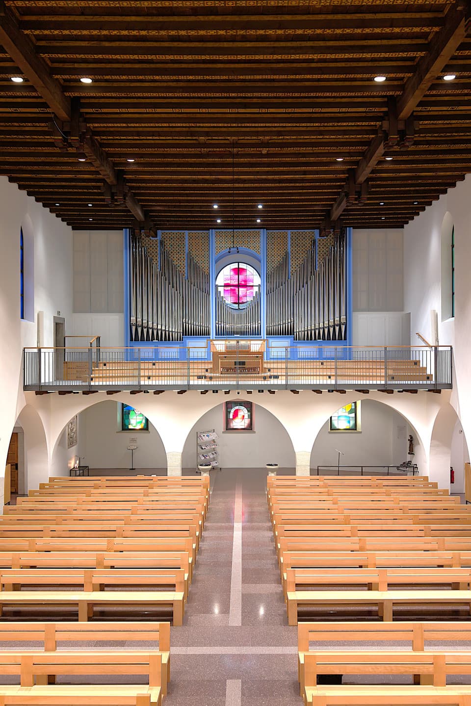 The new organ of the Herz Jesu parish church in Lenzburg (Switzerland)